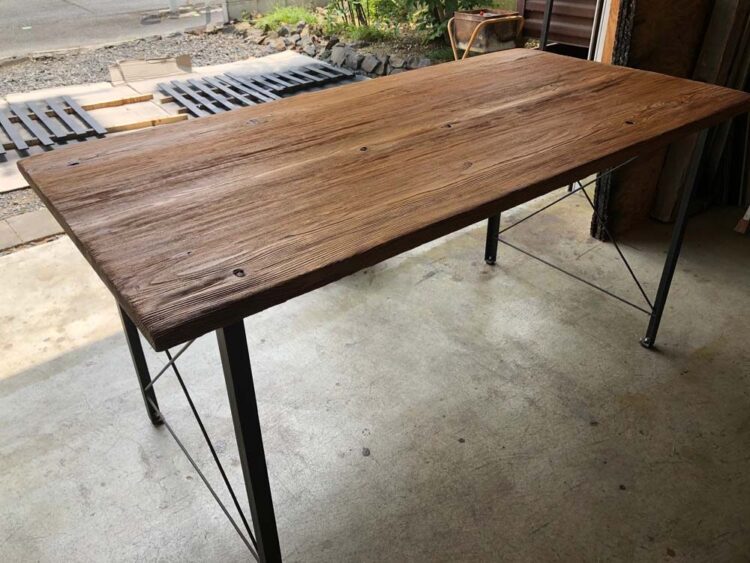 オリジナルのテーブル