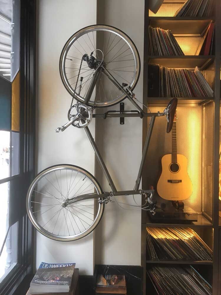 壁掛け自転車