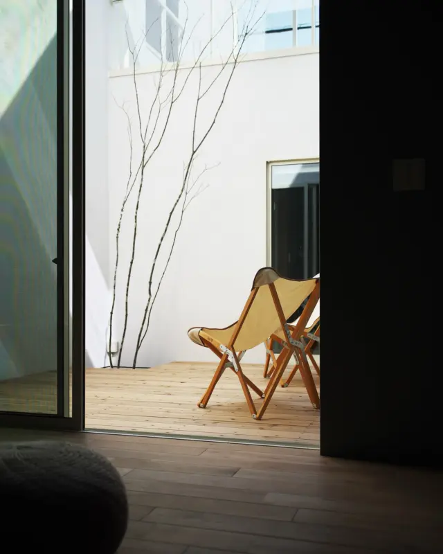 季節や時間の変化がより深くなる

hospitality housing

-おもてなしの心を住まいにも-

自然と調和しながら、住まう人々を優しく包み込んでくれる住まい。
それこそが、時を経ても変わらない普遍的な本当の心地良さを育んでくれると考えています。

心を穏やかにしながら、ゆっくりと大切な時間を住み重ねられる、それが私たちイロハの家づくりです。

—————————————

■iroha (@iroha_architects)
奈良県奈良市西木辻町200-23
Tel: 0742-26-7111

—————————————

■モデルハウス

生駒郡斑鳩町 「斑鳩の家」
京都府城陽市 「城陽の家」
奈良県生駒市 「生駒の家」

ご来場予約はHPまたはお電話にて受け付けております。

—————————————

■施工エリア
奈良県、京都府南部、大阪東部、滋賀県南部、三重県南部など

—————————————
#間取り#住宅#インテリア#建築#工務店#いろは工務店#新築#新築一戸建て#注文住宅 #新築注文住宅 #2階建て #中庭 #塗り壁 #リビング #中庭のある家 #丁寧な暮らし #自然素材の家 #家づくり #家づくりアイデア#マイホーム計画#施工例#奈良注文住宅#京都注文住宅#注文住宅#奈良工務店
#housedesign#Nara#architecture#housedesign
#japanarchitecture#interiordesign#design