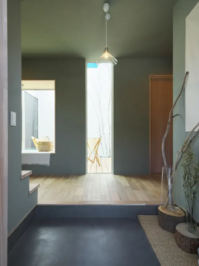 季節が見える

hospitality housing

-おもてなしの心を住まいにも-

自然と調和しながら、住まう人々を優しく包み込んでくれる住まい。
それこそが、時を経ても変わらない普遍的な本当の心地良さを育んでくれると考えています。

心を穏やかにしながら、ゆっくりと大切な時間を住み重ねられる、それが私たちイロハの家づくりです。

—————————————

■iroha (@iroha_architects)
奈良県奈良市西木辻町200-23
Tel: 0742-26-7111

—————————————

■モデルハウス

生駒郡斑鳩町 「斑鳩の家」
奈良県生駒市 「生駒の家」

ご来場予約はHPまたはお電話にて受け付けております。

—————————————

■施工エリア
奈良県、京都府南部、大阪東部、滋賀県南部、三重県南部など

—————————————
#間取り#住宅#インテリア#建築#工務店#いろは工務店#新築#新築一戸建て#注文住宅 #新築注文住宅 #新築デザイン #2階建て #玄関 #中庭 #塗り壁 #丁寧な暮らし #自然素材の家 #設計施工 #自由設計 #設計デザイン #施工事例 #奈良注文住宅 #京都注文住宅 #注文住宅 #奈良工務店 
#housedesign#Nara#architecture#housedesign
#japanarchitecture#interiordesign#design