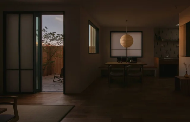 ゆとりのある暮らし

hospitality housing

-おもてなしの心を住まいにも-

自然と調和しながら、住まう人々を優しく包み込んでくれる住まい。
それこそが、時を経ても変わらない普遍的な本当の心地良さを育んでくれると考えています。

心を穏やかにしながら、ゆっくりと大切な時間を住み重ねられる、それが私たちイロハの家づくりです。

—————————————

■iroha (@iroha_architects)
奈良県奈良市西木辻町200-23
Tel: 0742-26-7111

—————————————

■モデルハウス
奈良県奈良市「西大寺の家」
奈良県生駒市 「生駒の家」

ご来場予約はHPまたはお電話にて受け付けております。

—————————————

■施工エリア
奈良県、京都府南部、大阪東部、滋賀県南部、三重県南部など

—————————————
#塗り壁 #平屋 #建築 #注文住宅 #中庭