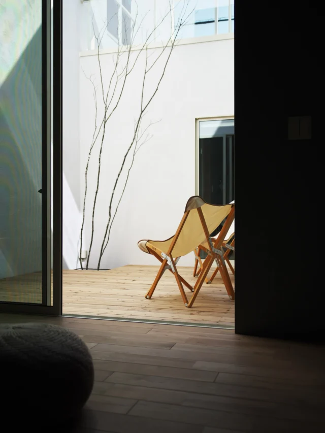 季節を見る

hospitality housing

-おもてなしの心を住まいにも-

自然と調和しながら、住まう人々を優しく包み込んでくれる住まい。
それこそが、時を経ても変わらない普遍的な本当の心地良さを育んでくれると考えています。

心を穏やかにしながら、ゆっくりと大切な時間を住み重ねられる、それが私たちイロハの家づくりです。

—————————————

■iroha (@iroha_architects)
奈良県奈良市西木辻町200-23
Tel: 0742-26-7111

—————————————

■モデルハウス
奈良県奈良市「西大寺の家」
奈良県生駒市 「生駒の家」

ご来場予約はHPまたはお電話にて受け付けております。

—————————————

■施工エリア
奈良県、京都府南部、大阪東部、滋賀県南部、三重県南部など

—————————————
#中庭のある暮らし #塗り壁 #建築 #注文住宅 #2階建て